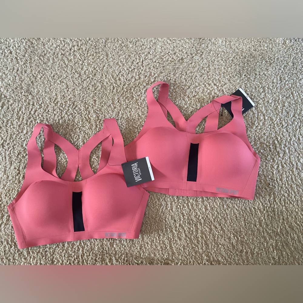 Bundle of 2 NWT Victoria's Secret Women's VSX Featherweight Max Sports Bra